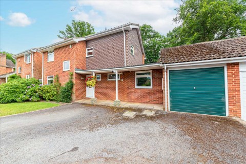 View Full Details for Wood End, Crowthorne