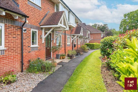 View Full Details for Masefield Gardens, Crowthorne