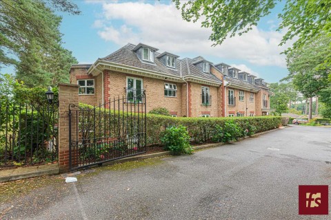 View Full Details for Wellington Mansions, Ardwell Close, Crowthorne