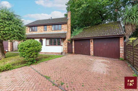 View Full Details for Leith Close, Pine Ridge, Crowthorne