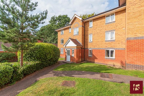 View Full Details for Masefield Gardens, Crowthorne