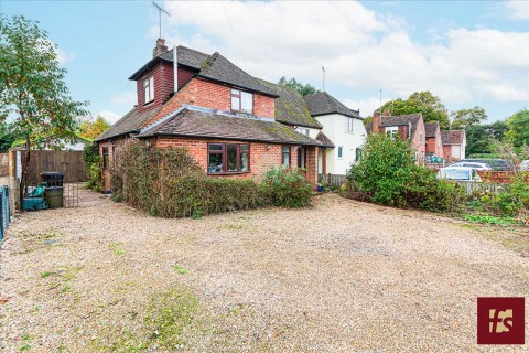 View Full Details for The Village, Finchampstead, Wokingham